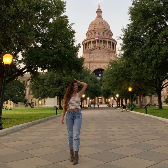 Meet your Posher, Isabel - Picture 1 of 1